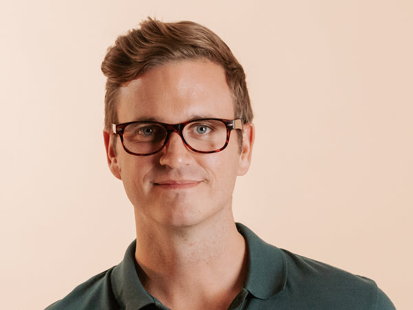 Man wearing Reading Glasses 'Billi' Tortoiseshell
