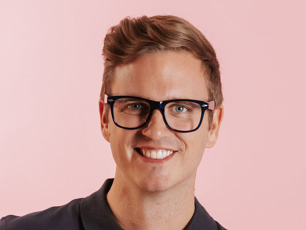 Man wearing Reading Glasses 'Billi Big' Blue
