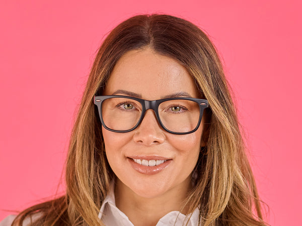 Woman wearing Reading Glasses 'Billi Big' Matt Black