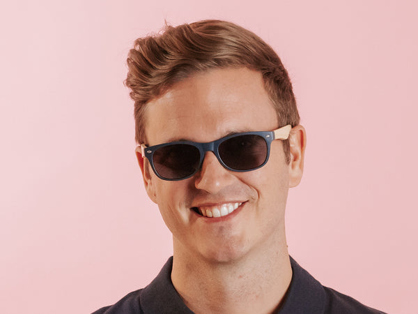 Man wearing Natural Bamboo Sun Readers 'Oakland' Matt Blue