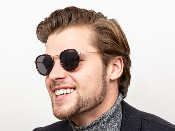 Man wearing Reading Sunglasses 'Stamford' Tortoiseshell