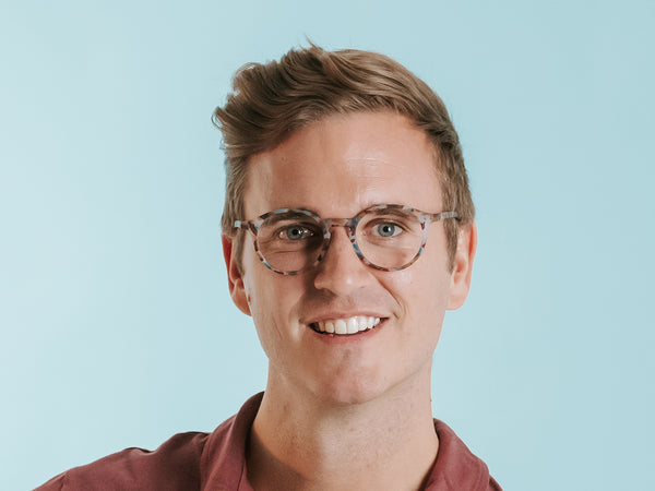 Man wearing Reading Glasses 'Sydney' Multi Tortoiseshell
