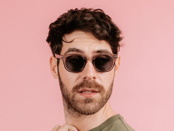 Man wearing Reading Sunglasses 'Tyler' Grey