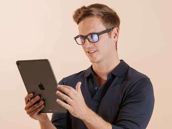 Man wearing Blue Light Zero Glasses 'Billi' Matt Black