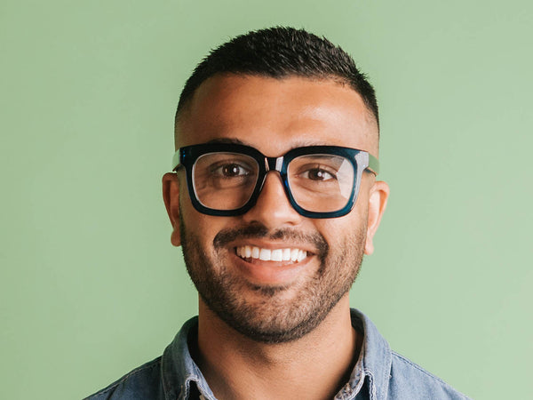 Man wearing Reading Glasses 'Jamie' Blue