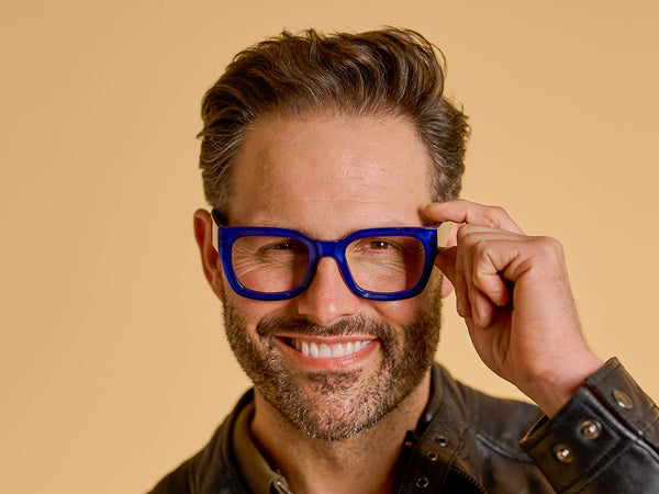 Man wearing Reading Glasses 'Jordan' Blue