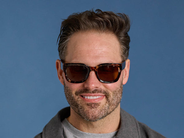 Man wearing Reading Sunglasses 'Jordan' Tortoiseshell