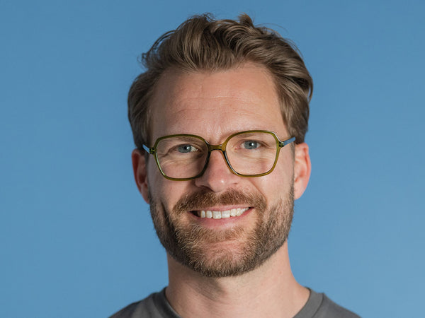 Man wearing Reading Glasses 'Studio' Olive