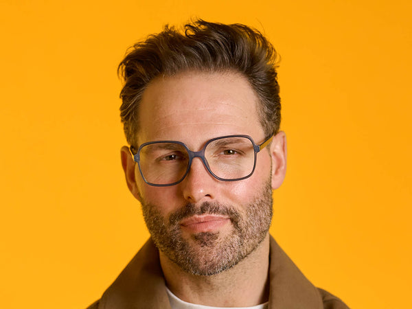 Man wearing Reading Glasses 'Smith' Blue