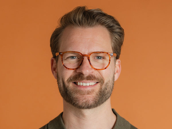 Man wearing Reading Glasses 'Kai' Light Tortoiseshell