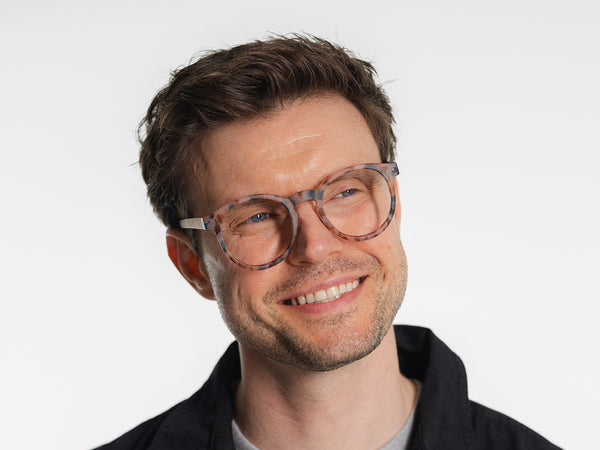 Man wearing Reading Glasses 'Sydney Big' Multi Tortoiseshell