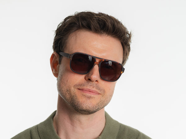 Man wearing Reading Sunglasses 'Nash' Tortoiseshell