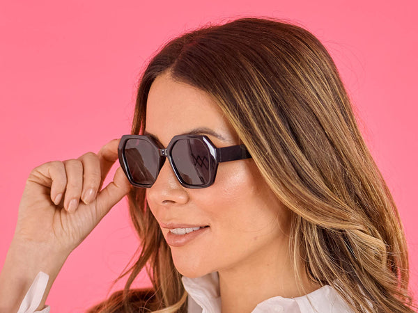 Woman wearing Sunglasses Polarised 'Isla' Shiny Black