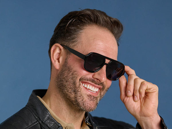 Man wearing Sunglasses Polarised 'McQueen' Shiny Black